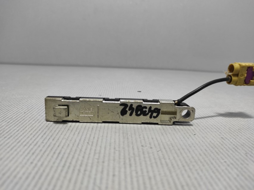 DIJELOVI ANTENA VW GOLF PLUS > 09-14 5M0035577G