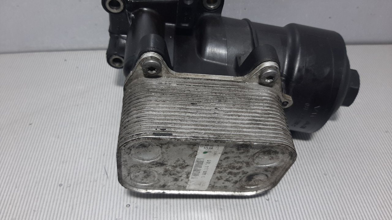 HLADNJAK ULJA VW PASSAT B7 > 10-14 03L117021C