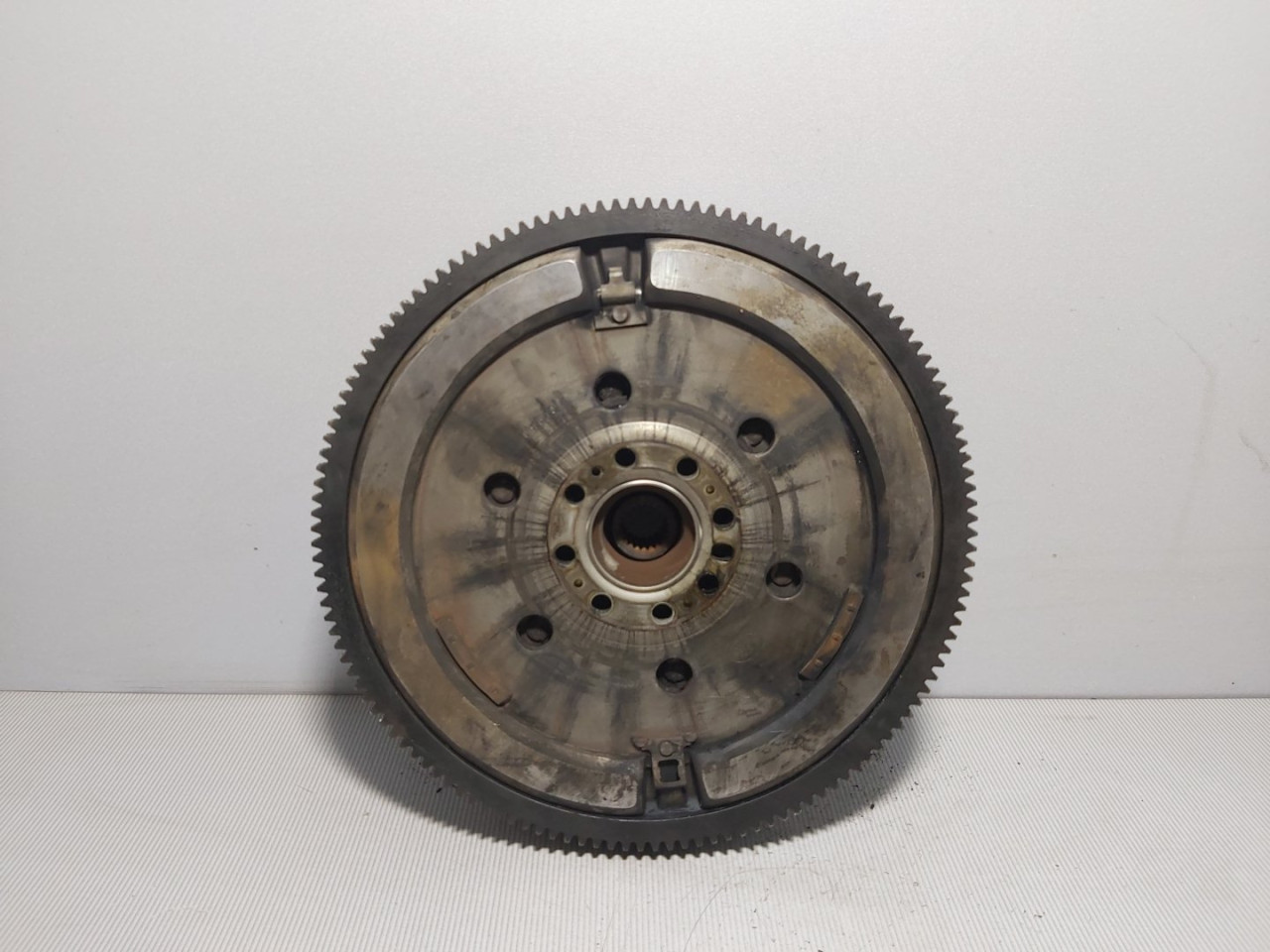 DIJELOVI ZAMAJAC CITROEN C5 > 08-10 2.0