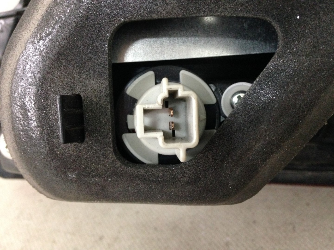 STOP SVJETLO SUBARU LEGACY > 10-14 SB528015 23620073