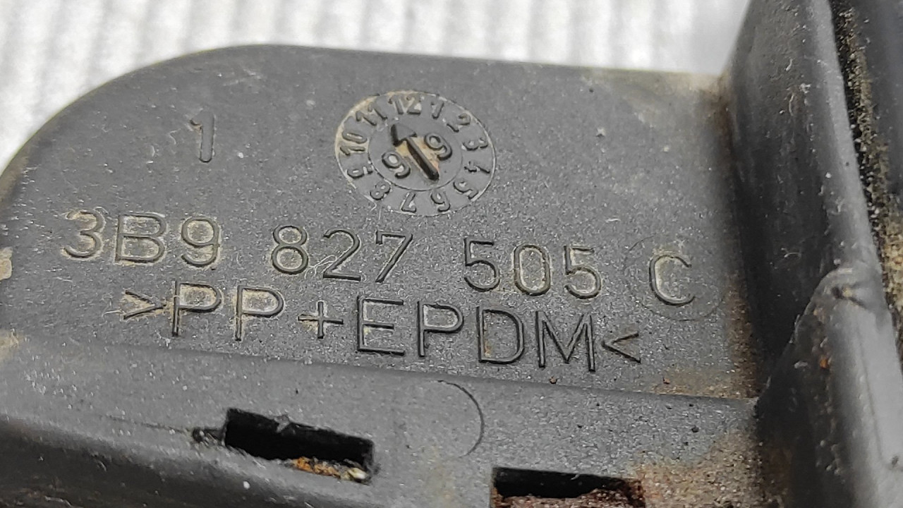 BRAVA GEPEKA VW PASSAT B5 > 96-00 3B9827505C
