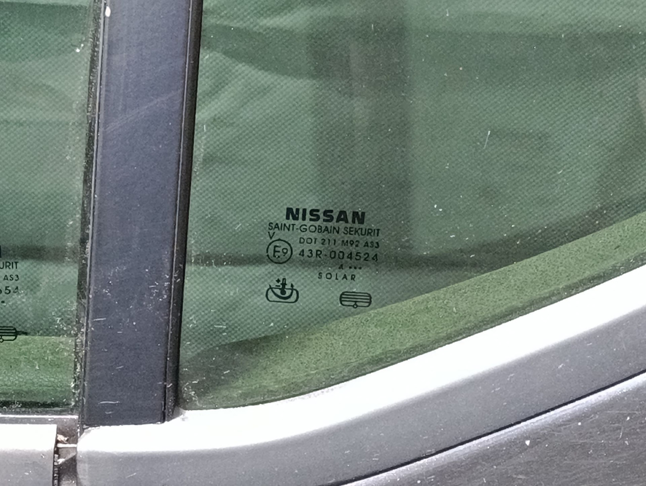 DIJELOVI STAKLO NISSAN NAVARA PATHFINDER > 10-15