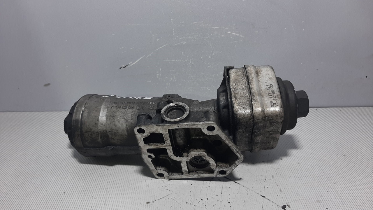 KUCISTE FILTERA ULJA VW GOLF 6 > 08-12 045115389J