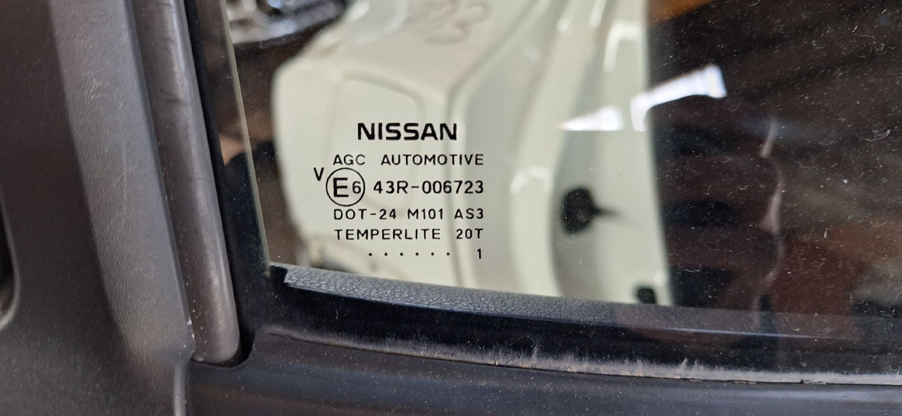 DIJELOVI STAKLO NISSAN JUKE > 11-14 1.5