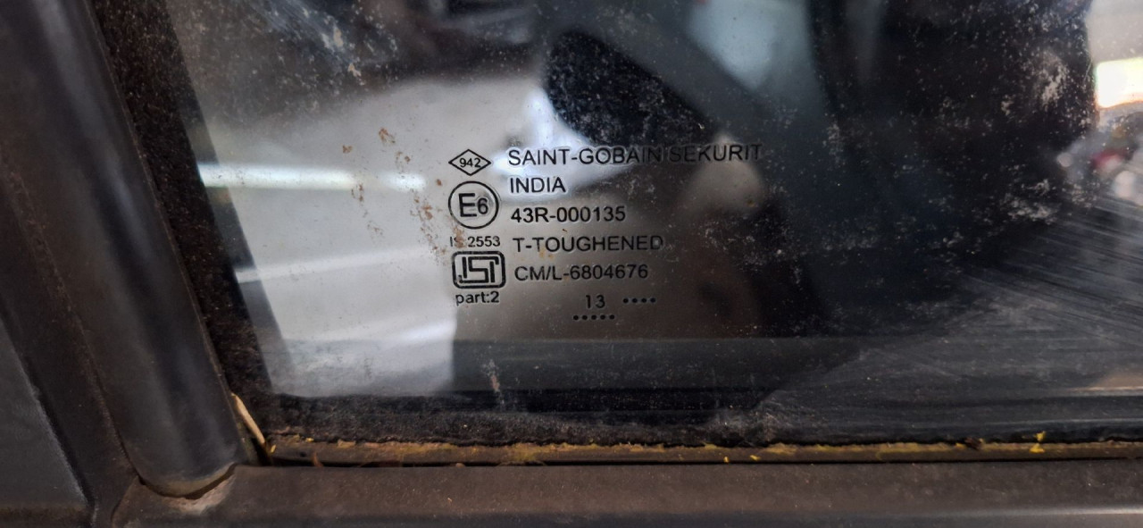 DIJELOVI STAKLO DACIA DUSTER > 13-17