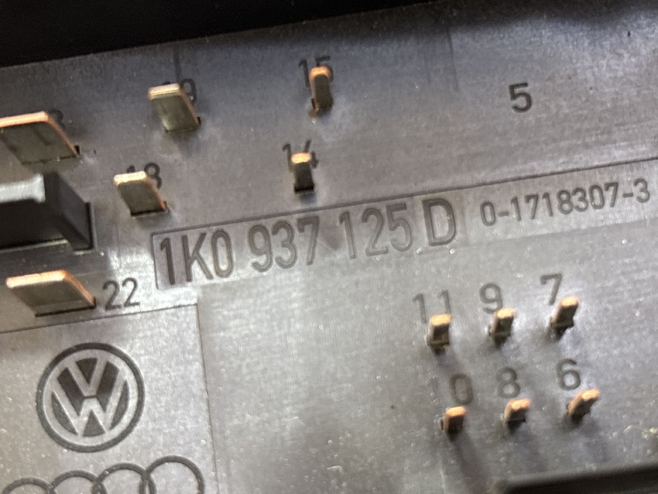 ELEKTRONIKA KUTIJA OSIGURACA VW GOLF 6 > 08-12 1K0937125D