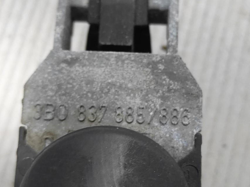 RUCKA VRATA VW PASSAT B5 > 00-05 3B0837885