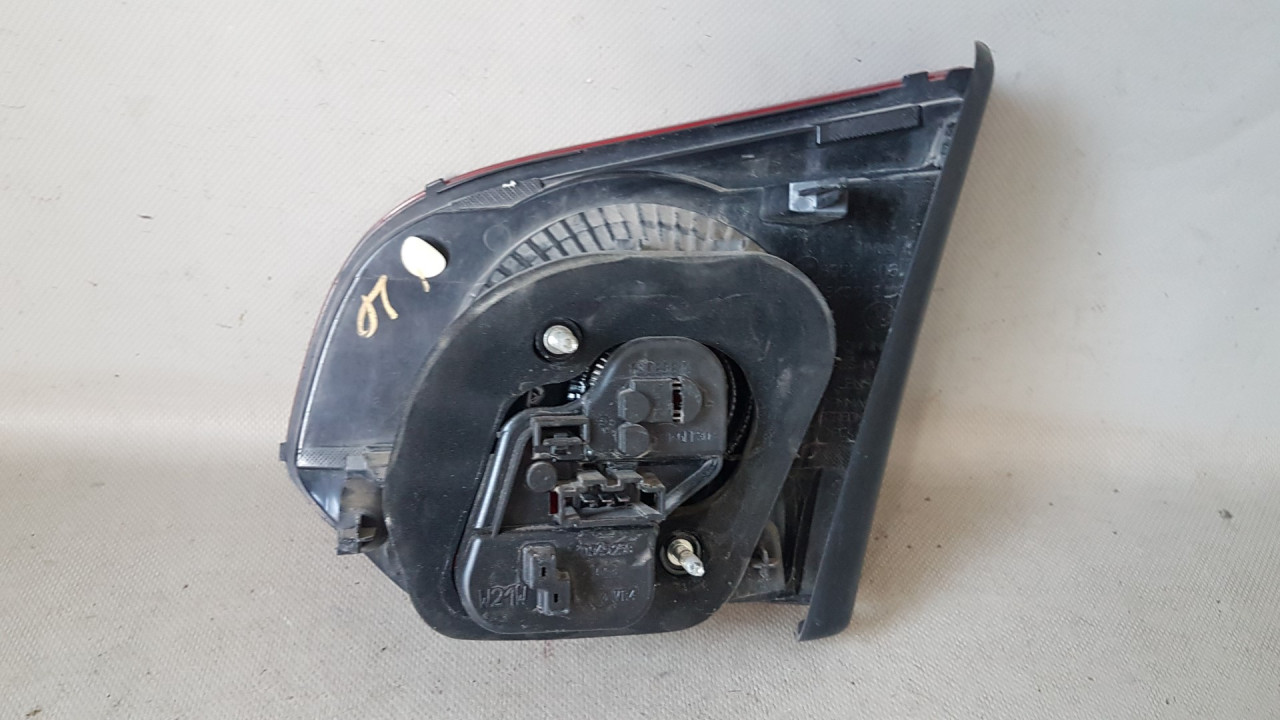 STOP SVJETLO VW GOLF 6 > 08-12 VW038015 89089808