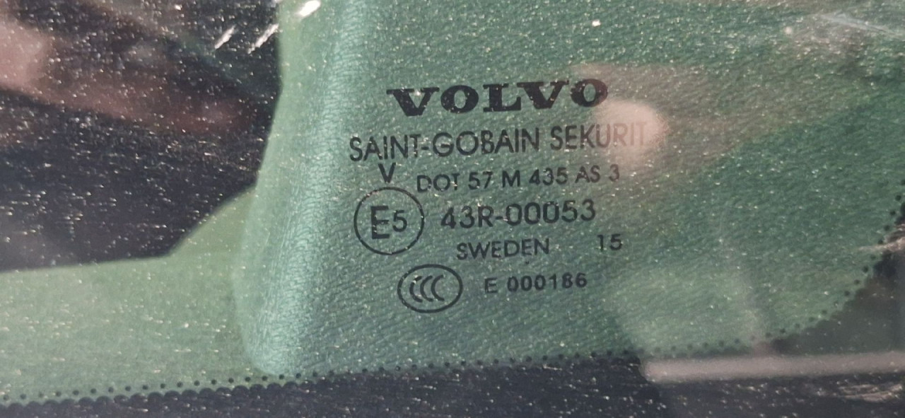 DIJELOVI STAKLO VOLVO V70 > 14-16