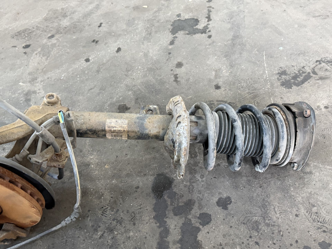DIJELOVI AMORTIZER AUDI A3 (8V1/8VA) > 12-16 2.0 8V0413023