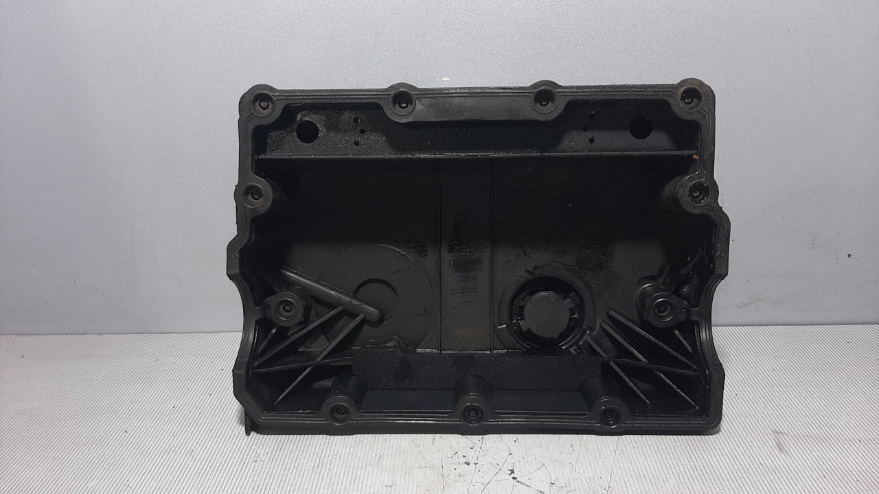 DIJELOVI DEKLO VW POLO > 01-05 045103475B