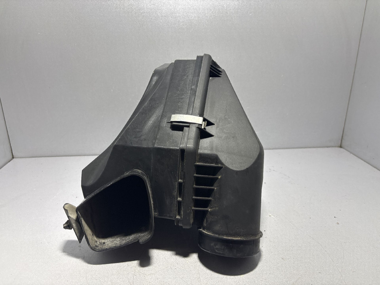 KUCISTE FILTERA ZRAKA BMW SERIJA 3 (G20) > 18-22 724230