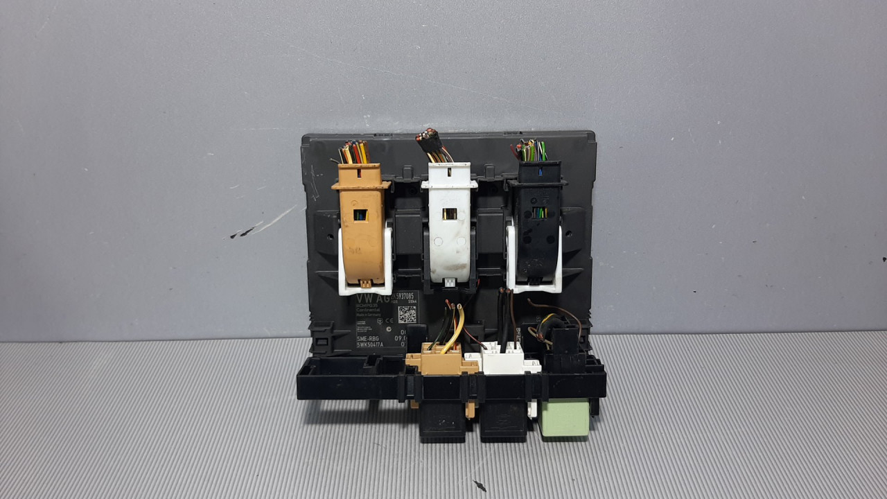 BCM ELEKTRONIKA VW CADDY > 10-15 2K5937085