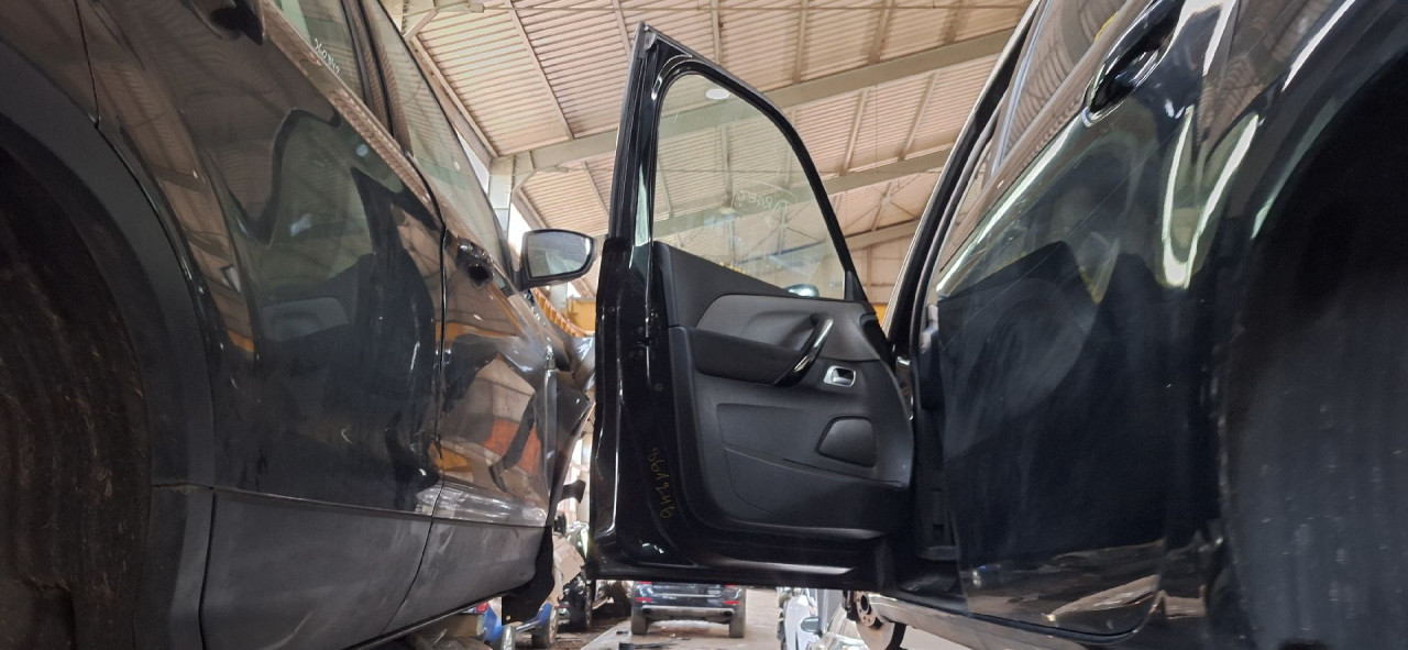 DIJELOVI VRATA CITROEN C4 GRAND PICASSO > 13-16 2.0 9815743080
