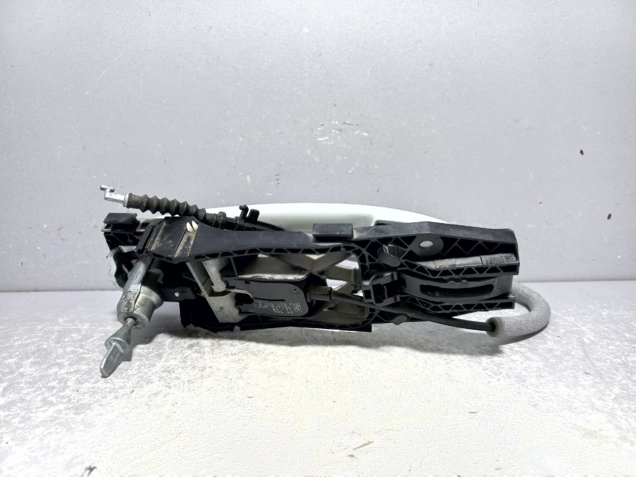 DIJELOVI RUCKA VRATA VW GOLF 7 > 12-16 5N0837885H