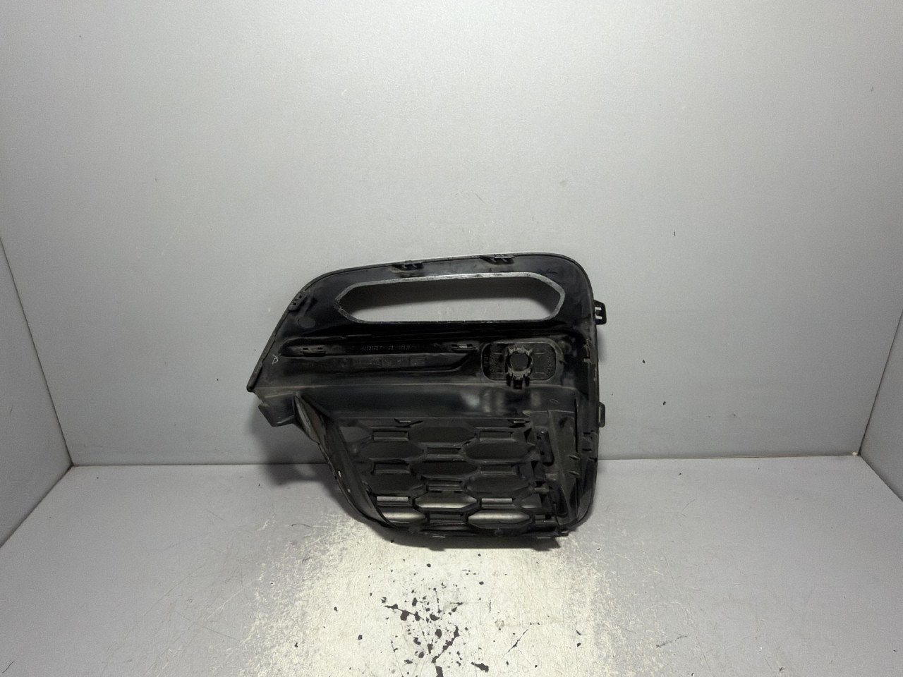 DIJELOVI RESETKA BRANIKA BMW X3 (G01) > 17- 8065096