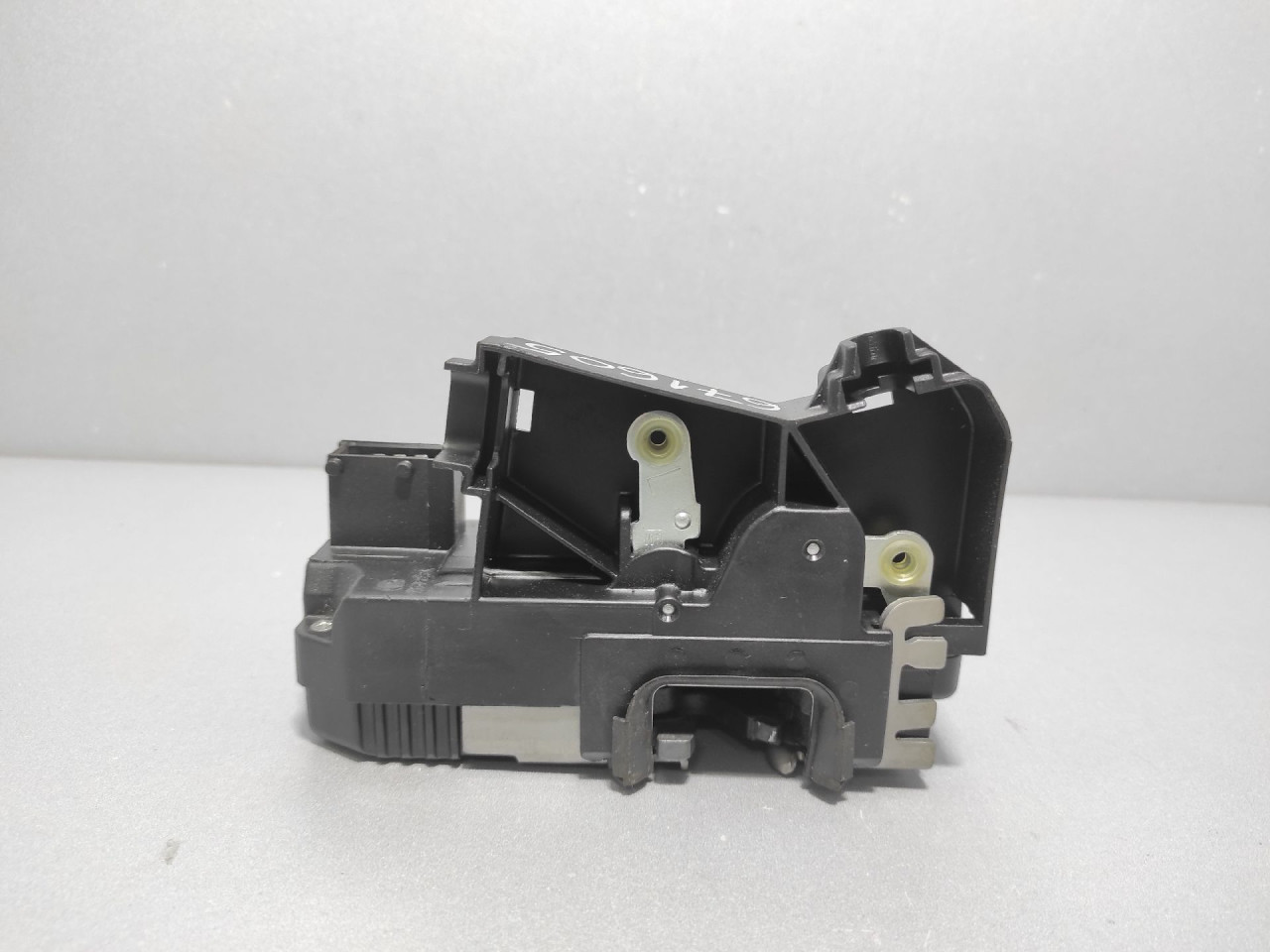 BRAVA VRATA OPEL VIVARO > 07-14 8200008246
