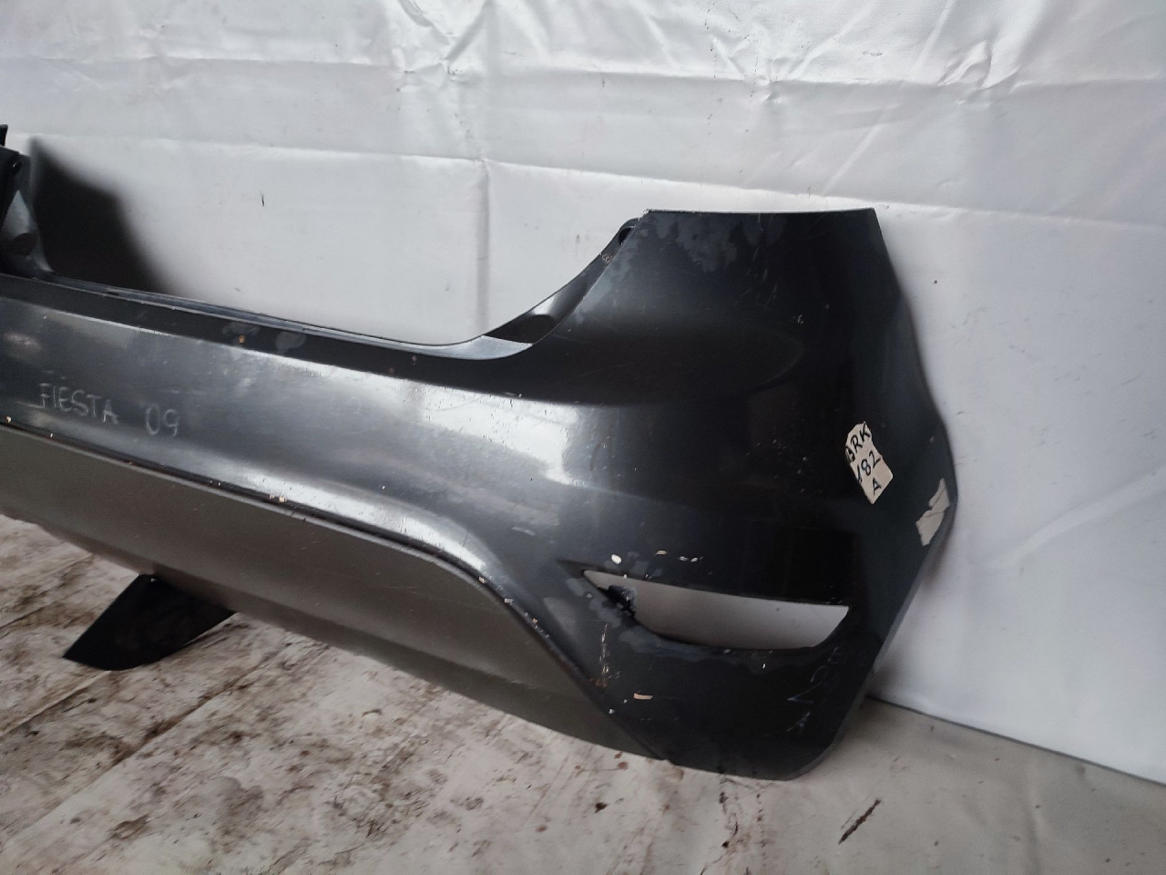DIJELOVI BRANIK FORD FIESTA > 08-12 8A61-17906A