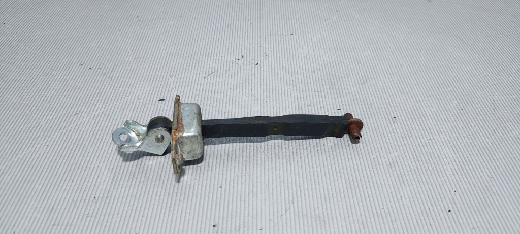 DIJELOVI GRANICNIK VRATA SUZUKI SWIFT > 05-06