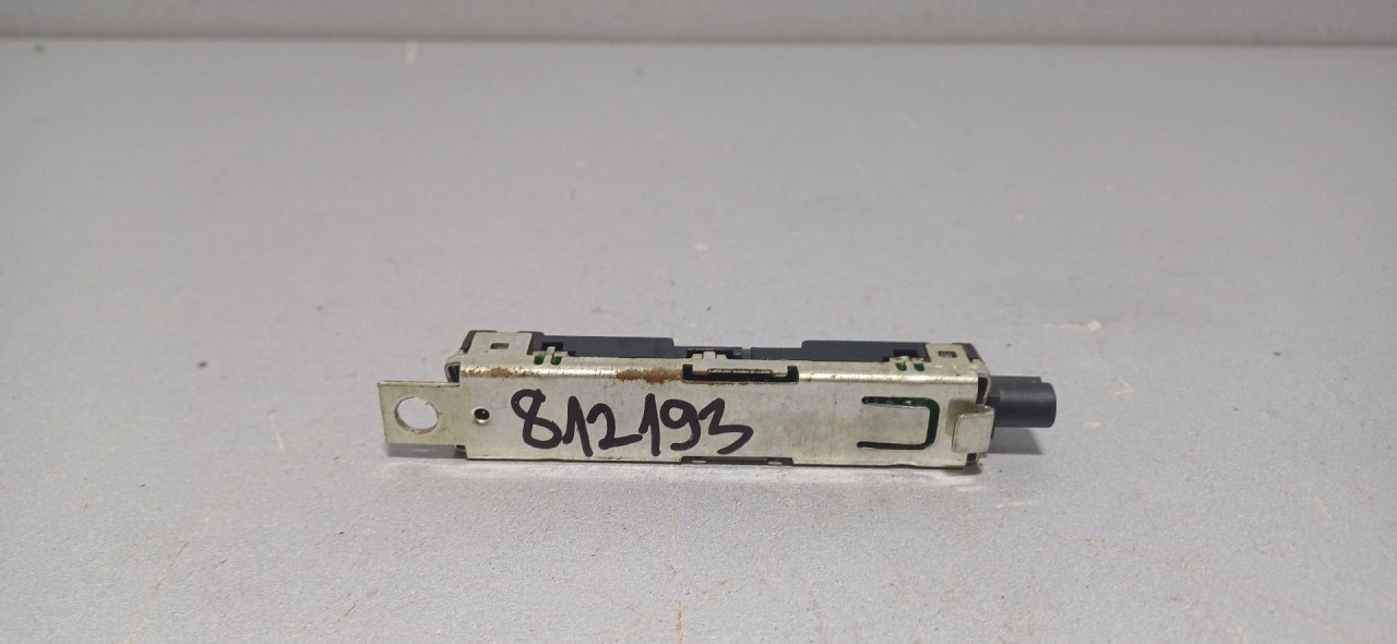 DIJELOVI ANTENA AUDI A6 4G > 14-18 4G9035225D