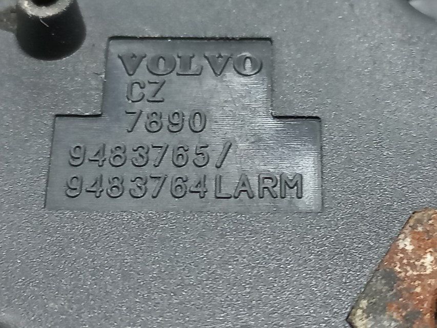 DIJELOVI BRAVA HAUBE VOLVO S70/V70 > 00-04 9483765