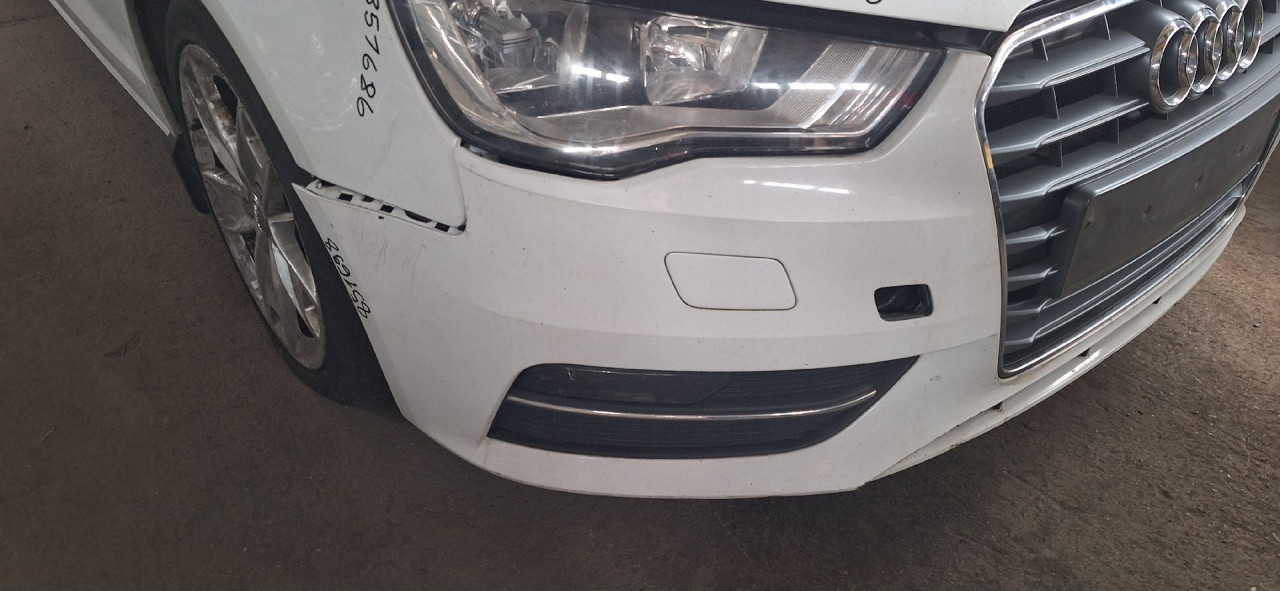 DIJELOVI BRANIK AUDI A3 (8V1/8VA) > 12-16 8V0807065GRU