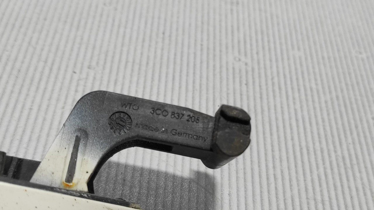 RUCKA VRATA VW PASSAT B6 > 05-10 3C0837205