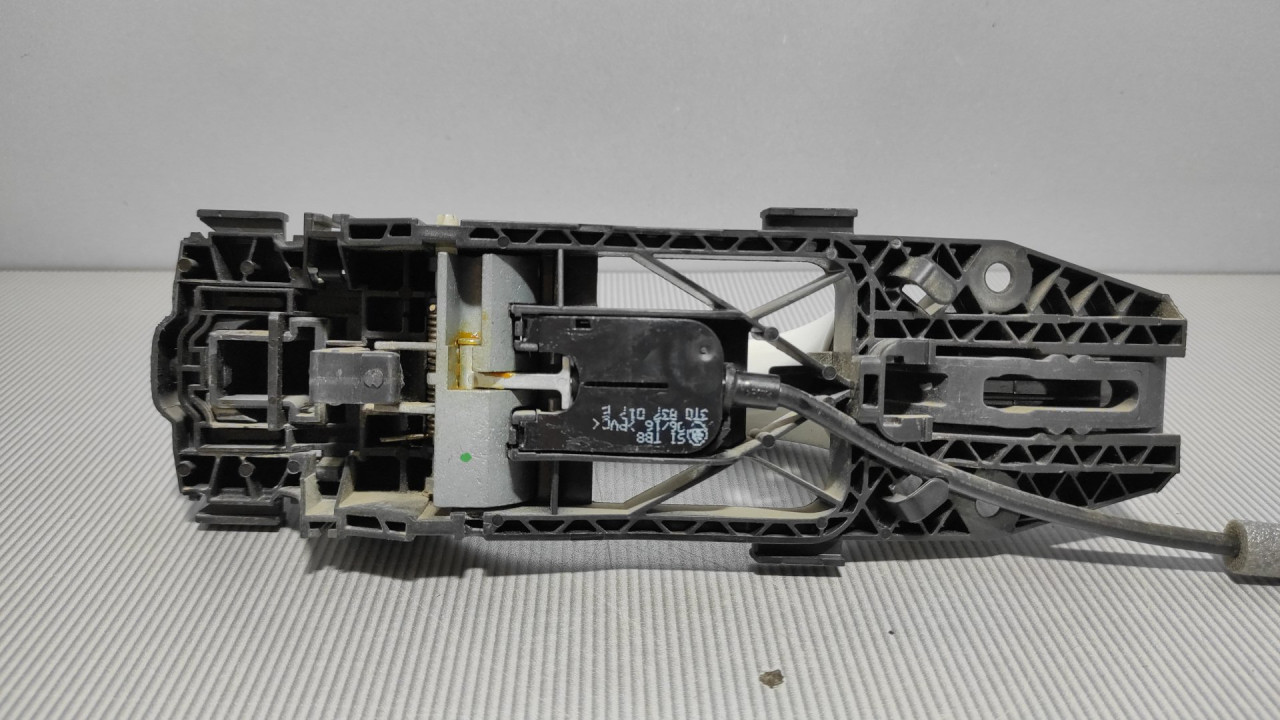 DIJELOVI RUCKA VRATA SKODA FABIA > 14- 5N0839885H