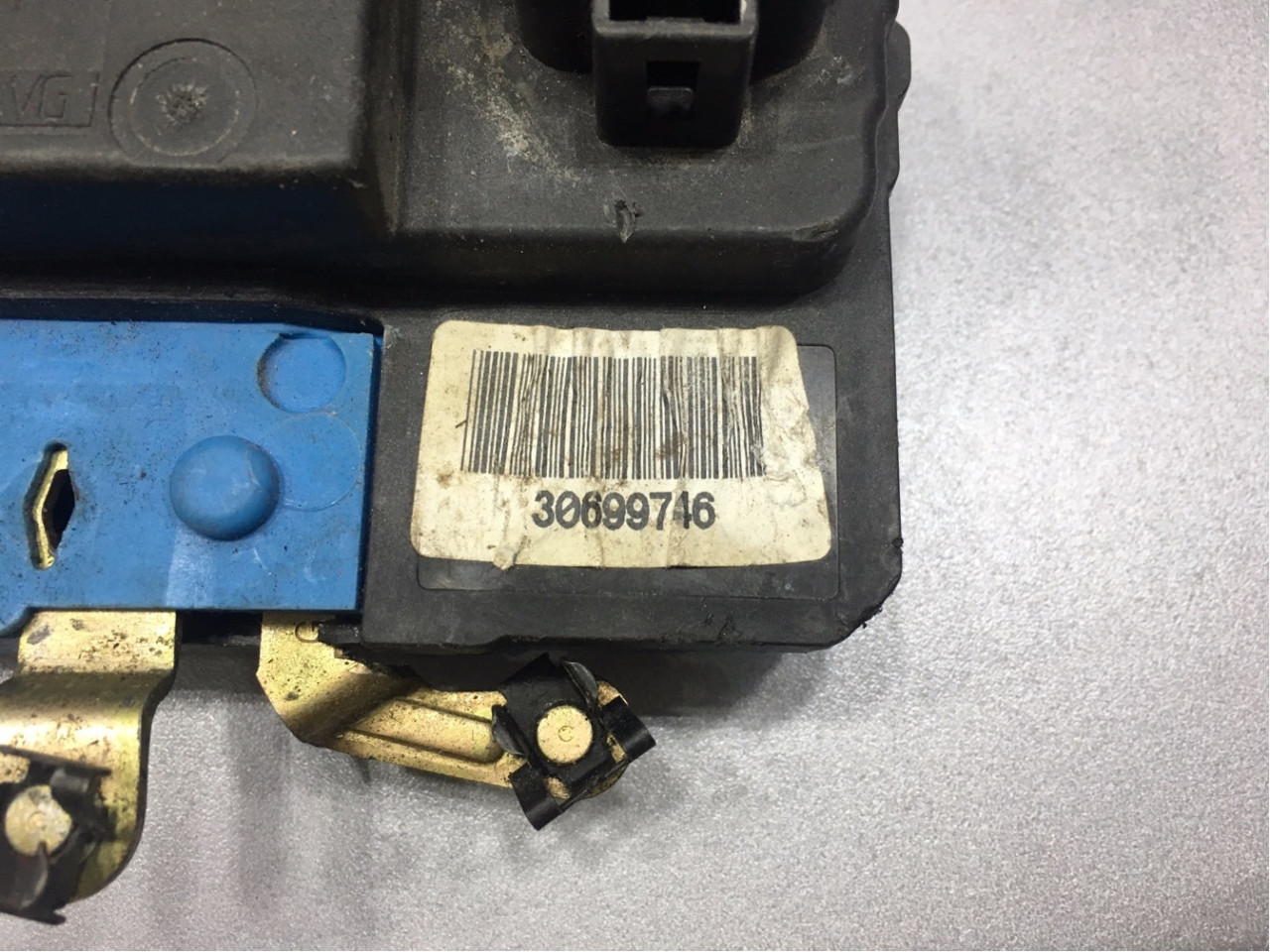 DIJELOVI BRAVA VRATA VOLVO V70 > 05-07 30699746