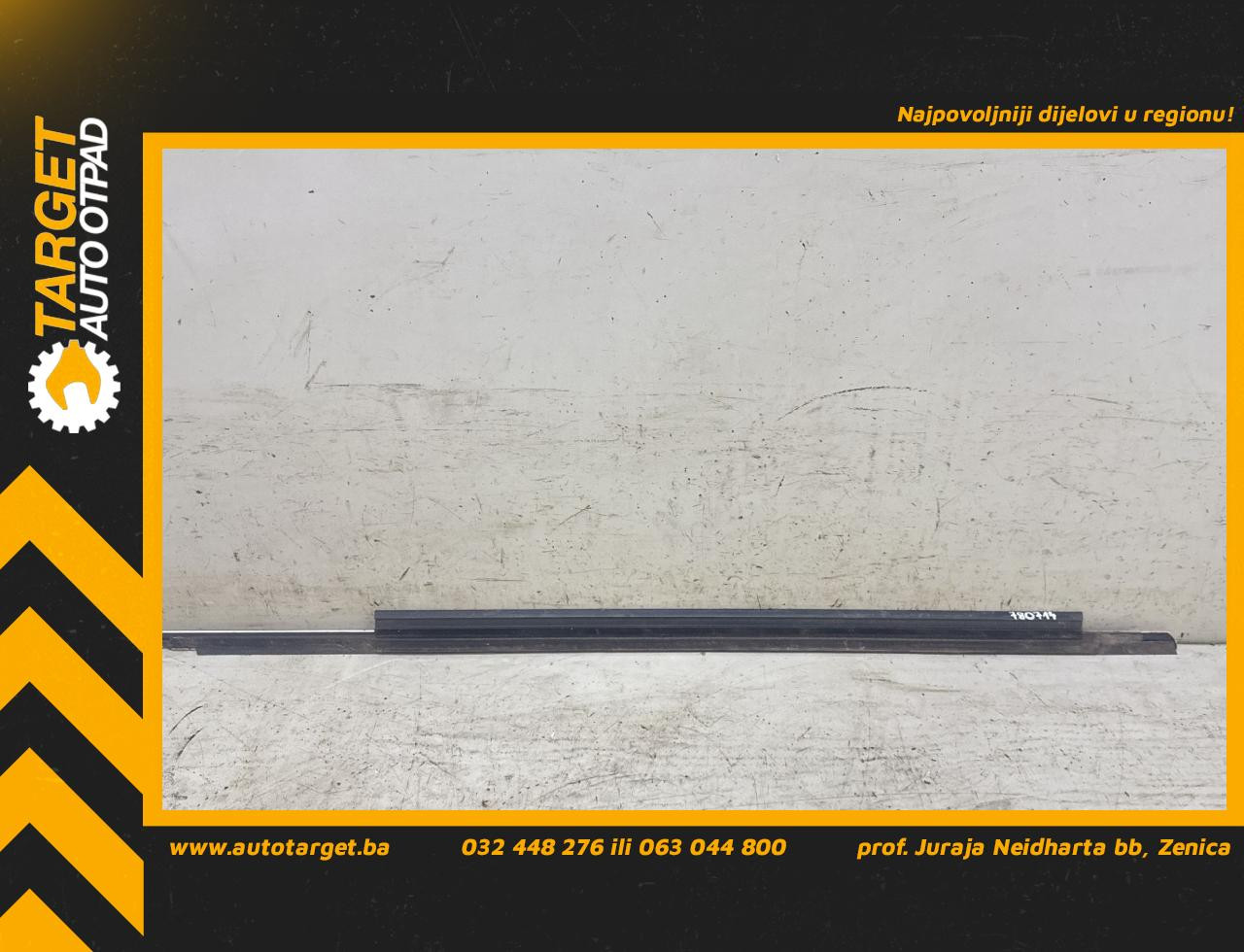DIJELOVI LAJSNA AUDI A4 (B8) > 12-15 3.0 8K0853283J