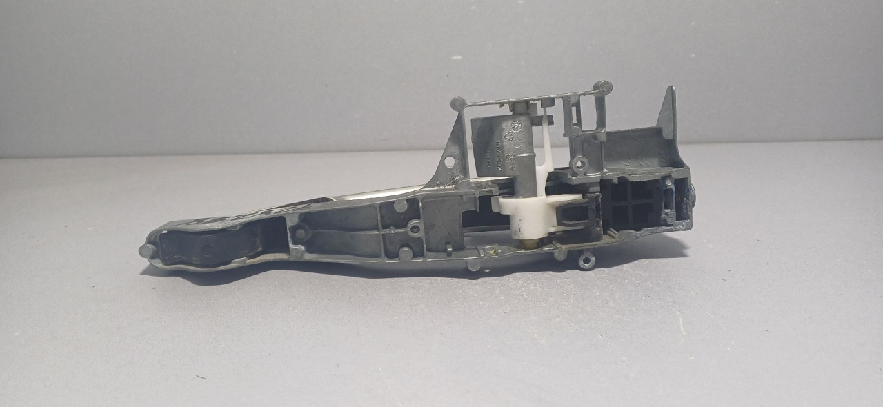 RUCKA VRATA PEUGEOT 207 > 09-12 9680656580