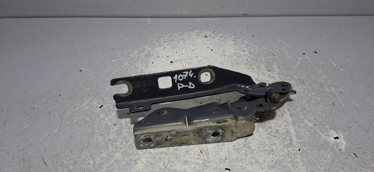 DIJELOVI SKARE OD HAUBE VW GOLF 6 > 08-12 5K0823302C