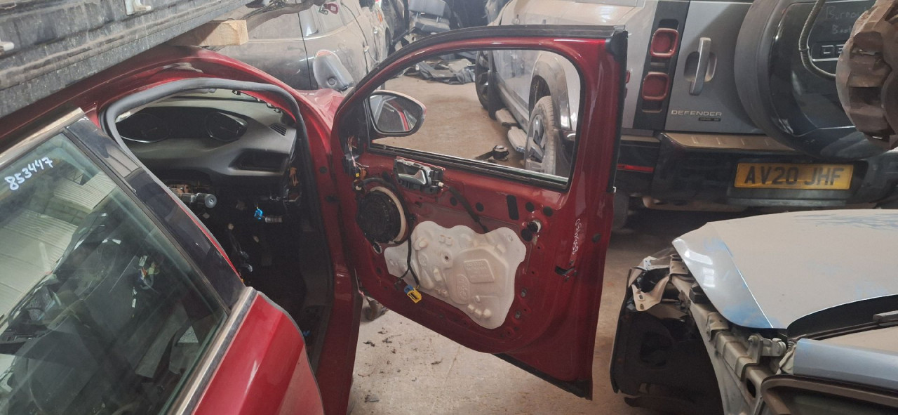 DIJELOVI VRATA PEUGEOT 308 > 13-17 1610102180