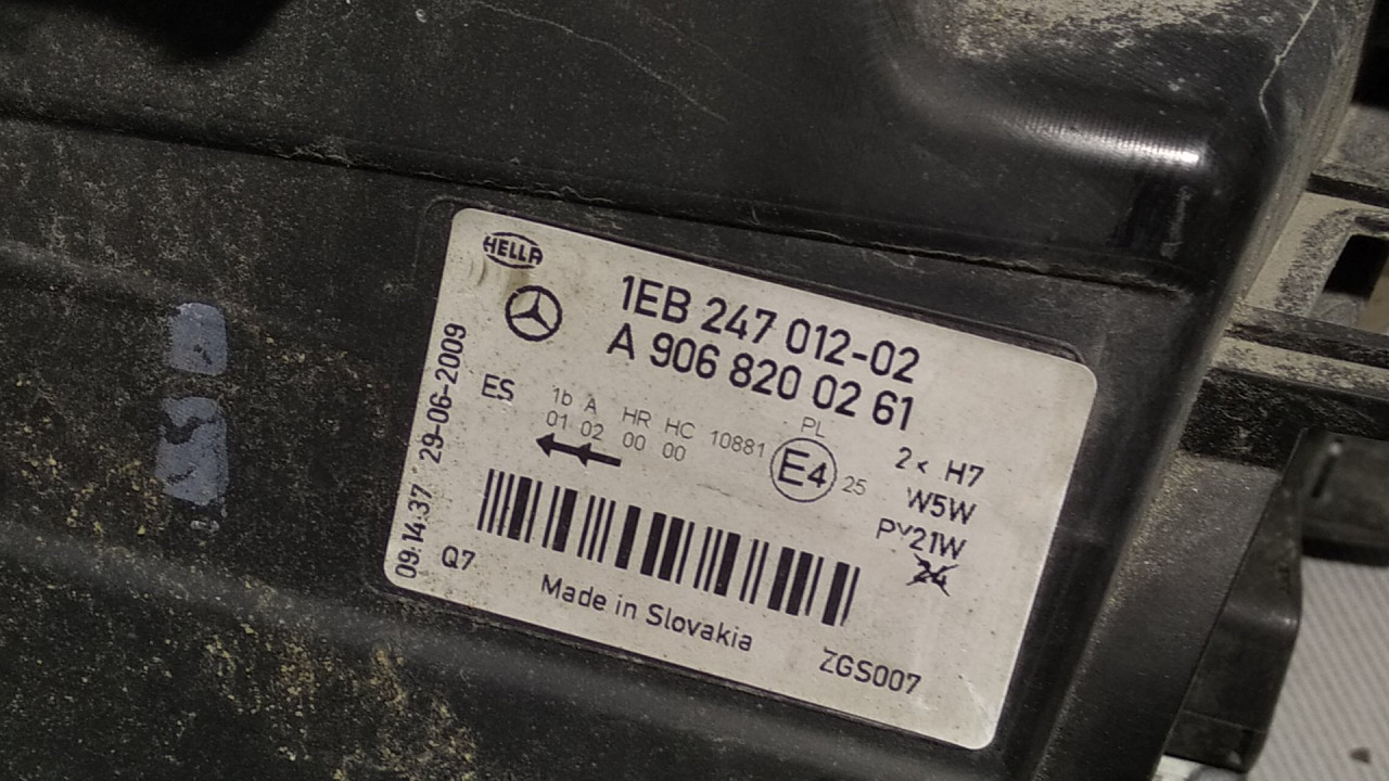 DIJELOVI FAR MERCEDES SPRINTER > 06-13 A9068200261