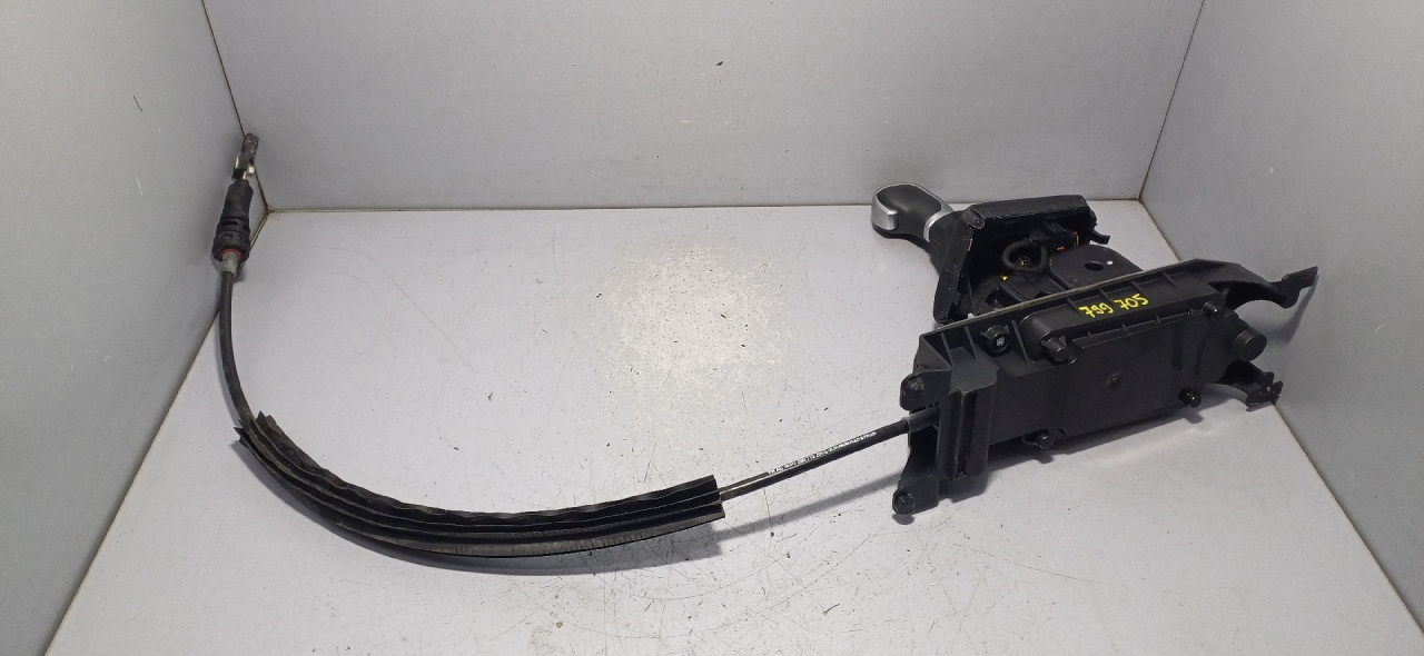 DIJELOVI SALTEBLA VW POLO > 21- 2Q1713023AF