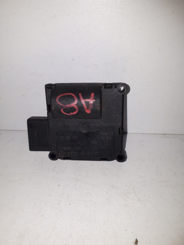 DIJELOVI MOTORIC VENTILATORA AUDI A8 (4E) > 02-10 4E0820511