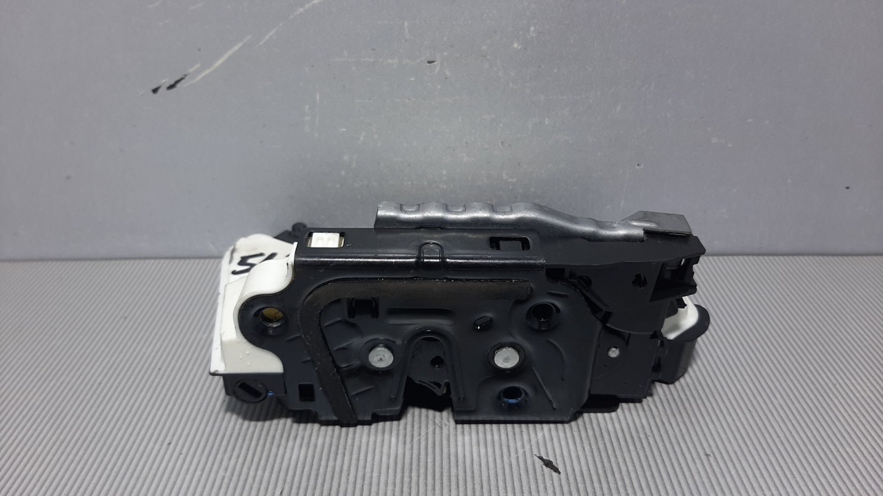 DIJELOVI BRAVA VRATA VW POLO > 09-14 5K4839016F