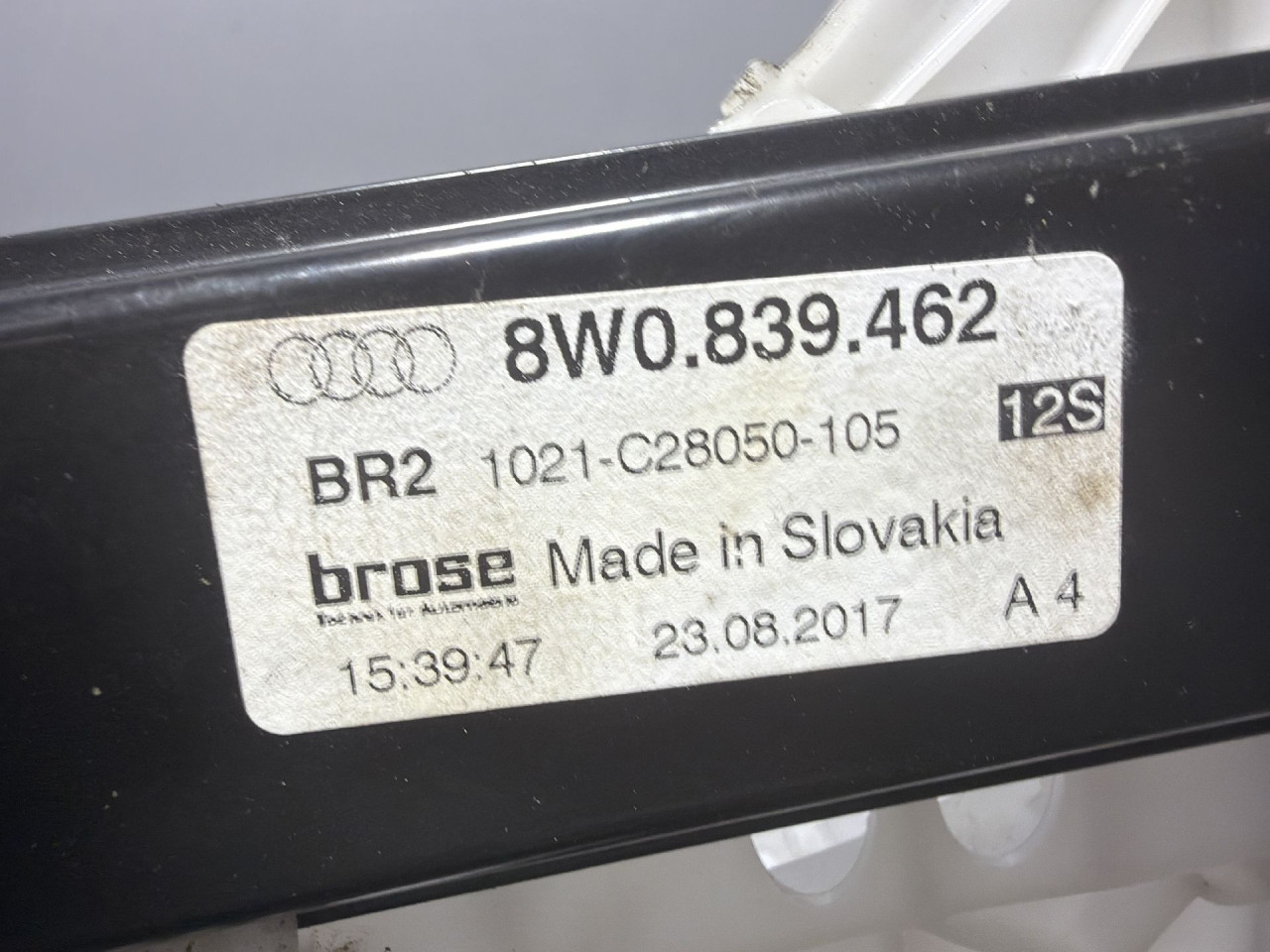 ELEKTRO PODIZAC STAKLA AUDI A4 (B9) > 15-18 8W0839462
