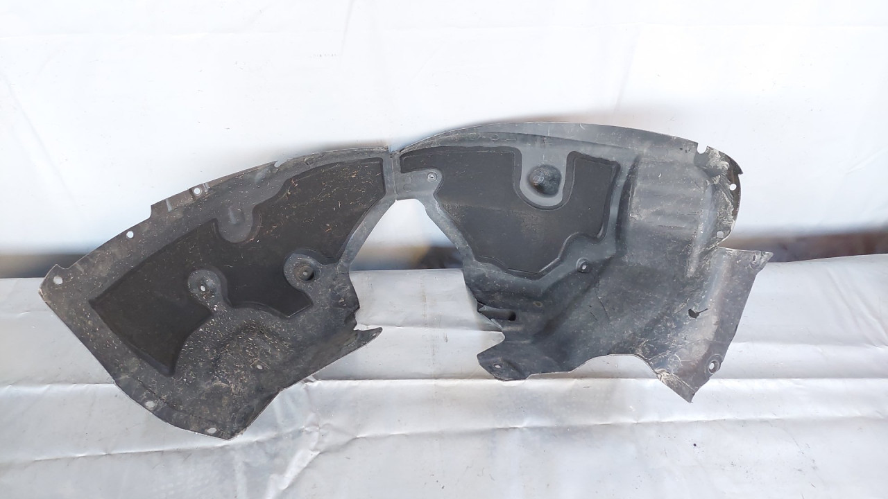 UNUTRASNJI BLATOBRAN TESLA MODEL III > 18-20 1008158100