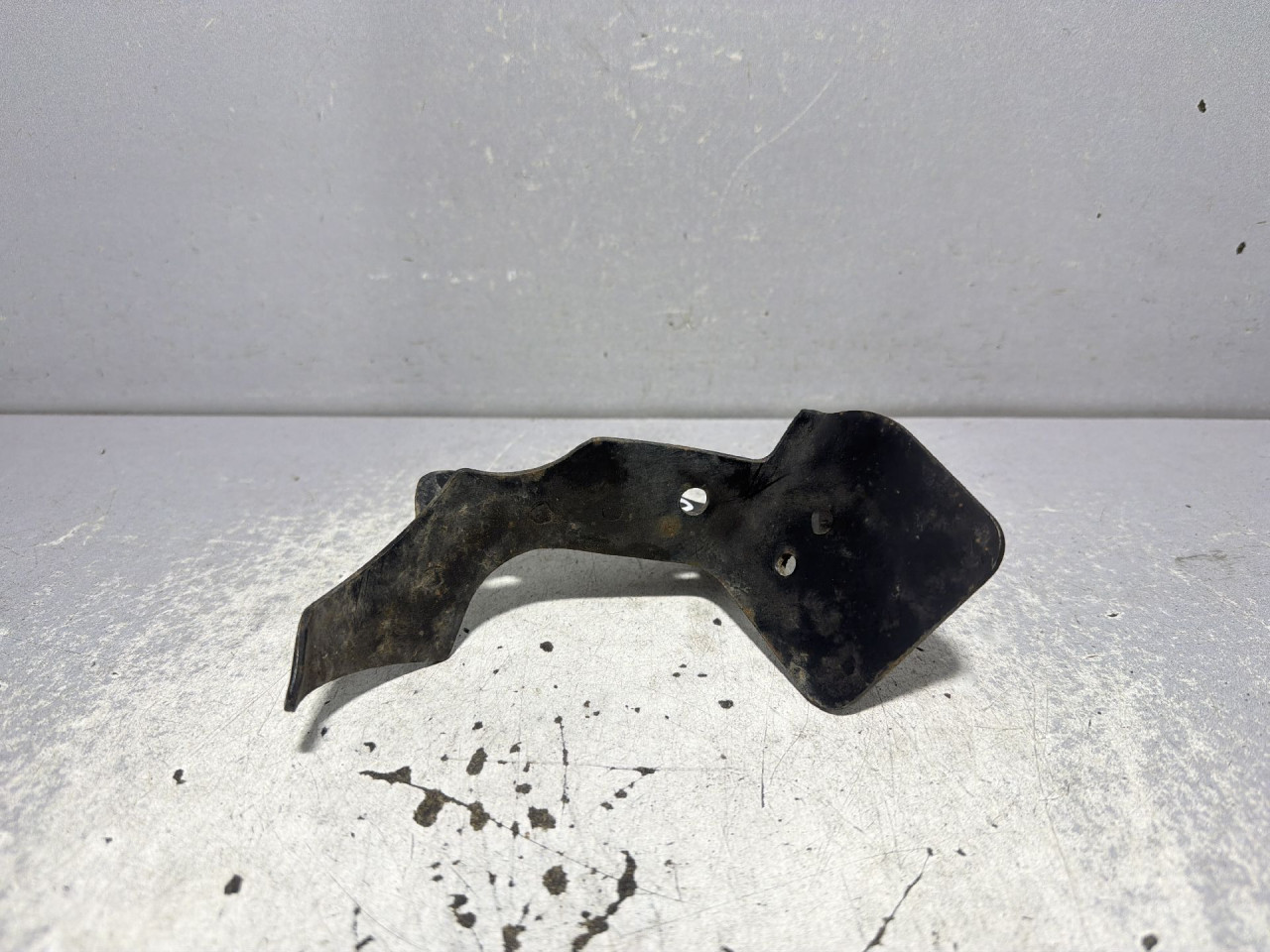 DIJELOVI NOSAC LAND ROVER DEFENDER (L663) > 19-