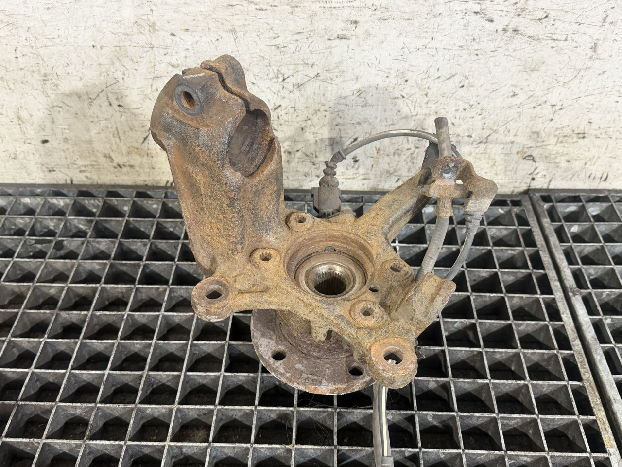 DIJELOVI GLAVCINA AUDI Q3 > 11-15 1K0407256AA