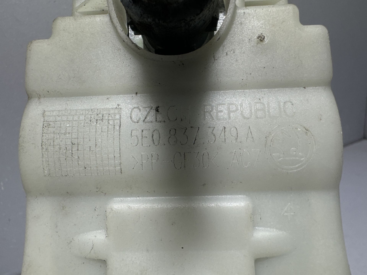 RUCKA VRATA SKODA SUPERB > 15-19 5E0837349A