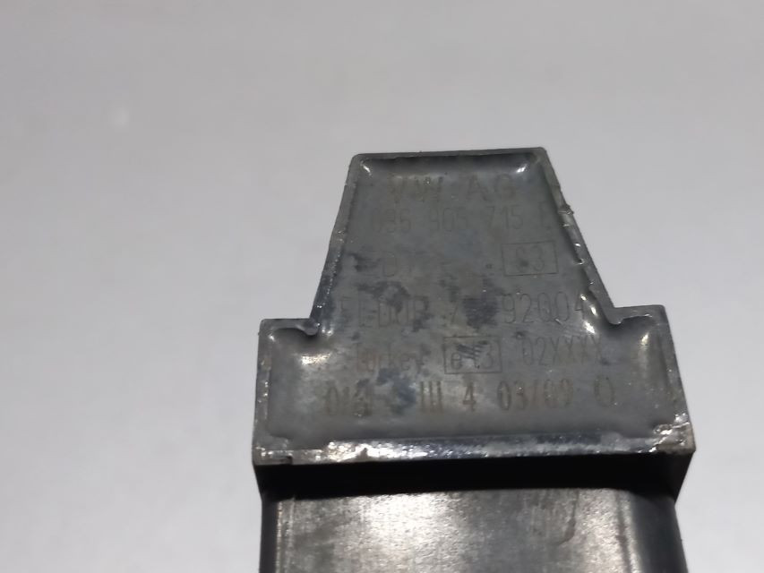 DIJELOVI BOMBINA VW POLO > 09-14 036905715F