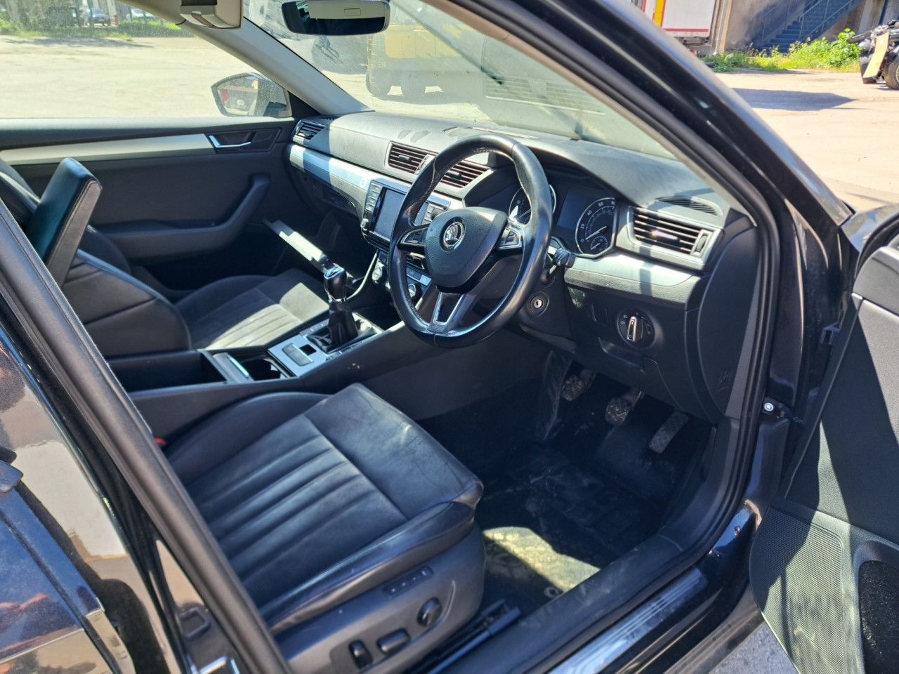 DIJELOVI SKODA SUPERB 2.0 DIZEL 2017. MJENJAC MOTOR CRLB
