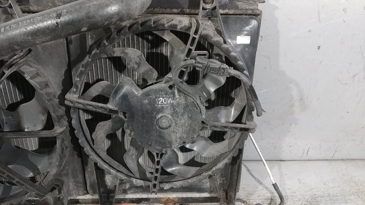 DIJELOVI NOSAC VENTILATORA HYUNDAI SANTA FE > 06-09 2.7