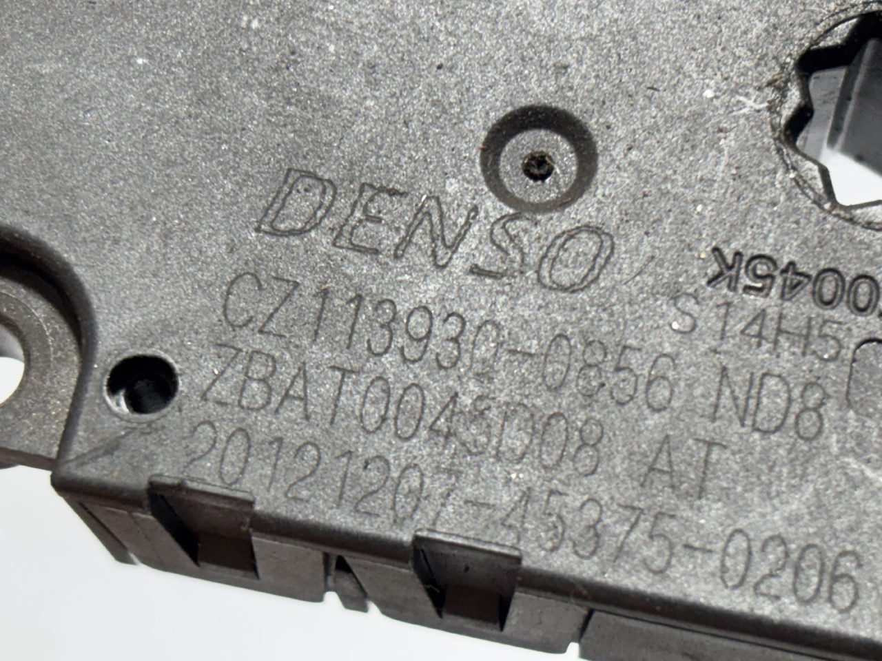 DIJELOVI MOTORIC KLAPNE AUDI A6 4G > 11-14 CZ113930-0856