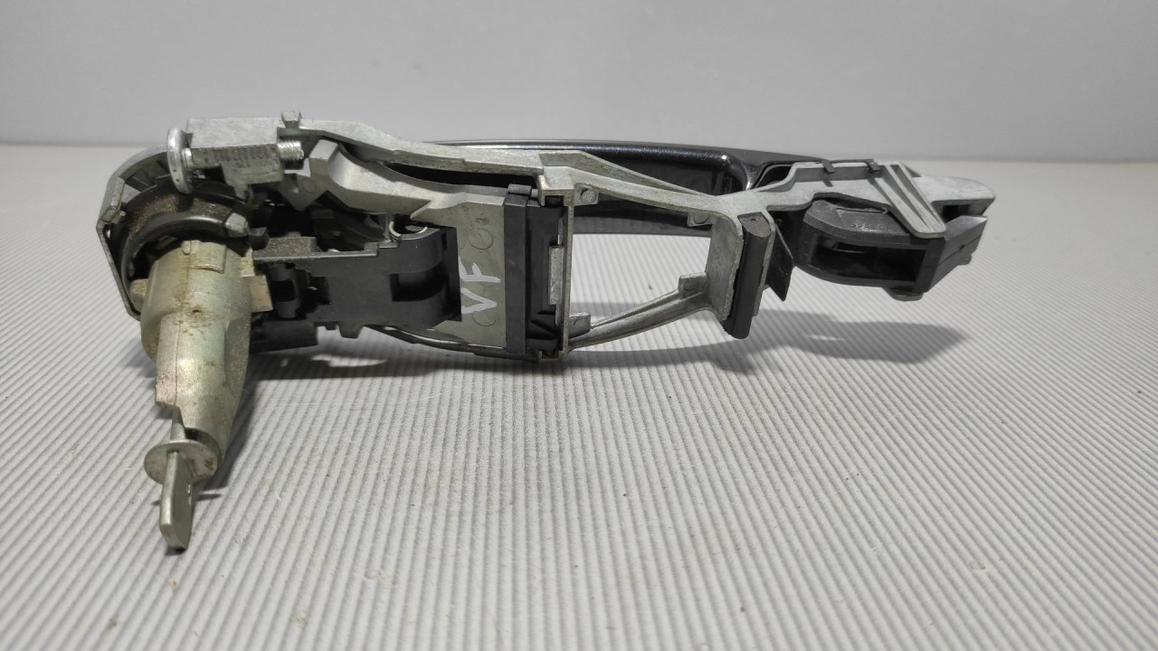 DIJELOVI RUCKA VRATA SEAT LEON > 05-09 3B0837885