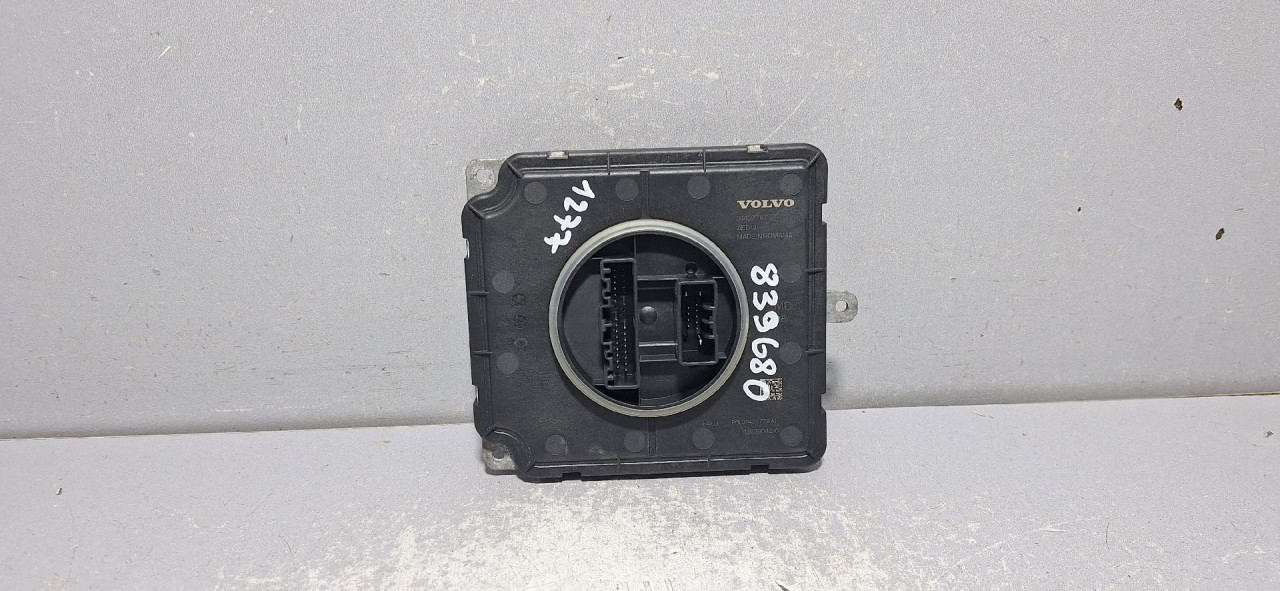 DIJELOVI BALAST FARA VOLVO XC60 > 17- 2.0 31427787