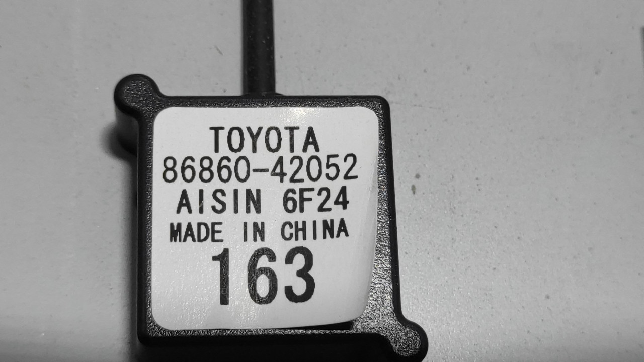 DIJELOVI ANTENA TOYOTA RAV 4 > 15-18 8686042052