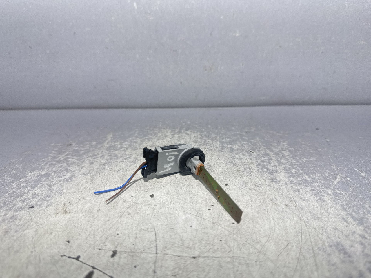 DIJELOVI SENZOR TEMPERATURE AUDI Q3 > 11-15 4B0820539